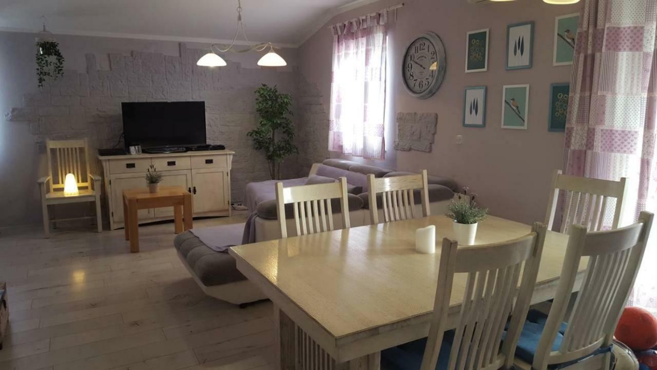 Pinta Vodice Exterior foto